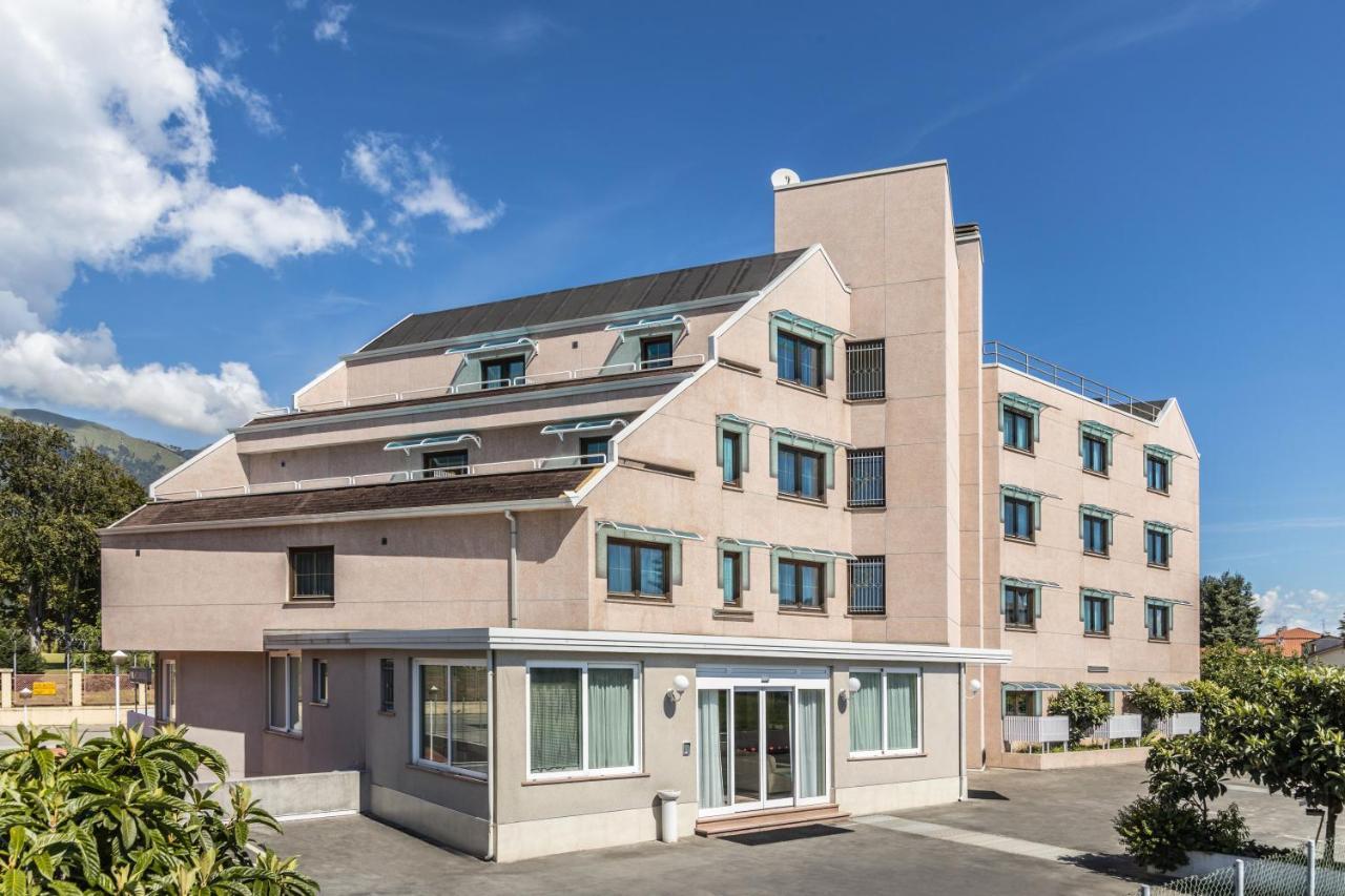 Aviano Palace Hotel エクステリア 写真